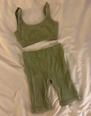 Matching Green Set Size 4 thumbnail 3
