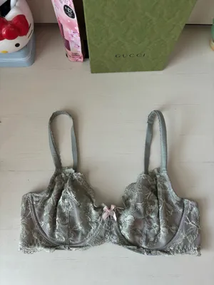 Victoria’s secret body by victoria green lace unlined demi bra 36D thumbnail 3
