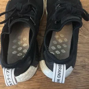 Adidas black sneakers thumbnail 4
