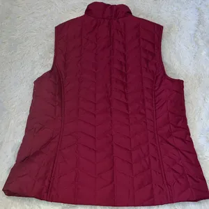 Andrew Marc Marc New York Quilted Vest Color Burgundy Size M NWOT thumbnail 4