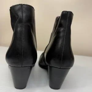 Frye Jennifer Black Leather Ankle Boots Sz 8 Western Americana Country thumbnail 16
