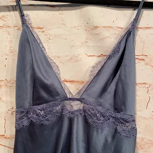 Victorias Secret night gown lace trim L purple thumbnail 2