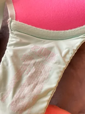 PINK - Victoria's Secret campus bra thumbnail 2