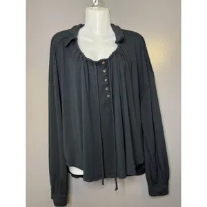 We The Free Blouse Womens Medium Black Henley Button Long Sleeve Jersey Top Boho thumbnail 2