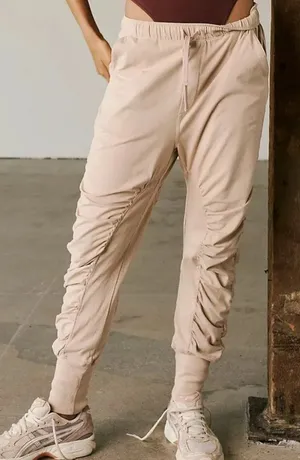 Free People Movement Hot Shot Pants Size Medium thumbnail 1