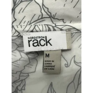 Nordstrom Rack Women's Gray/White Floral Satin Button Up Sleep Shirt M NWOT thumbnail 7