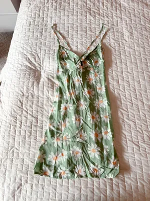 Tilly’s Full Tilt Green Floral Twist Front Mini Dress Size XS thumbnail 1