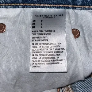 American Eagle Highest Rise 90’s Boyfriend Short thumbnail 7