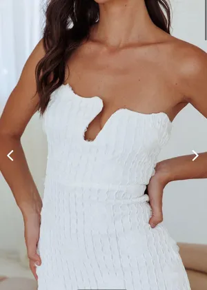 Selfie Leslie Textured White Midi Dress thumbnail 3