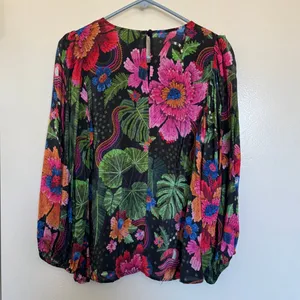 Farm Rio Blooming Garden Blouse Size Medium thumbnail 3