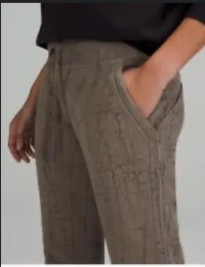 Lululemon Joggers thumbnail 3