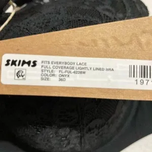 SKIMS Fits Everybody Lace Bra 36D thumbnail 4