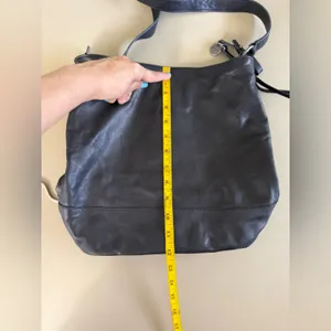 Lucky brand, leather bucket style multi pocket crossbody bag thumbnail 16