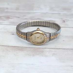 Waltham Classics Women's Two Tone Expansion Band Wristwatch WAW004 - Untestedd thumbnail 2
