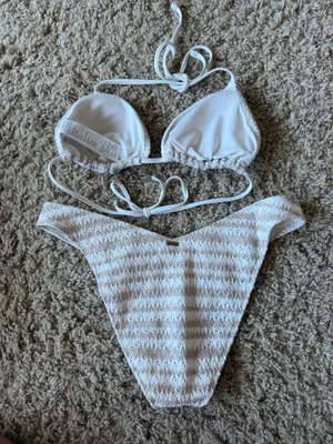 Hollister Swimsuit Set thumbnail 2