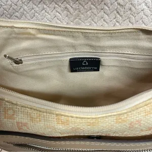 Liz Claiborne Y2K Tan Monogram Straw‎ Texture Preppy Shoulder Bag thumbnail 8