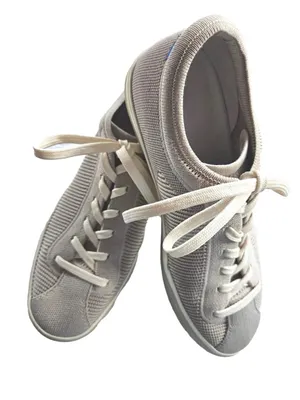 Rothy's The Lace Up Sneaker in a gray color S-557 Sz 8 thumbnail 1