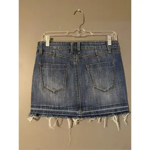 Forever 21 Contemporary Skirt Zip Fly Denim Jean Cut Off Mini Medium NWOT thumbnail 4