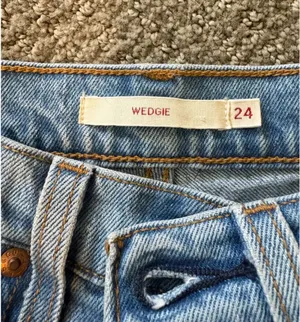 Levi’s Wedgie Jeans Straight thumbnail 3