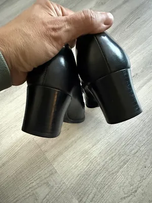 Bandolino Black Leather Mid-Heel Loafers with Silver Accent Size 6.5 thumbnail 11