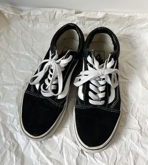 Vans Old Skool Sneakers color black size 6 thumbnail 1