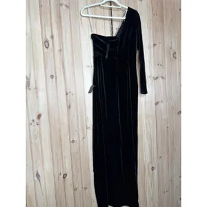 NWT Lulus Mysterious Elegance Black Velvet One-Shoulder Maxi Dress Gala Sz M thumbnail 7