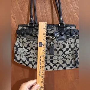 Coach Signature Hampton Black Handbag Tote thumbnail 15