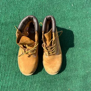 Timberland 6 Inch Premium Waterproof Boot 'Wheat' Nubuck Size 3 Women’s Size 4.5 thumbnail 4