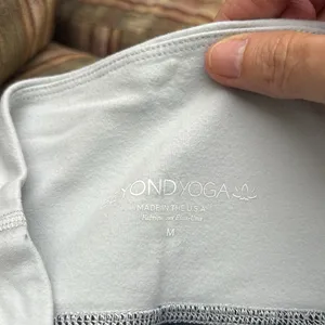 Beyond yoga leggings beautiful color clock med thumbnail 2