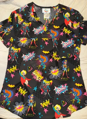 Superhero scrub top Black Size XS thumbnail 1