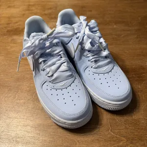 Air Force 1 Nike Women’s Hydrogen Blue and Football Grey thumbnail 1