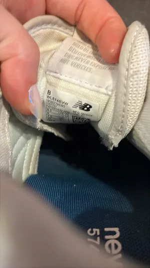 New Balance Shoes Women’s thumbnail 3