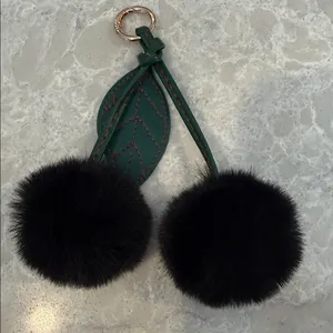 Cherry pom thumbnail 3