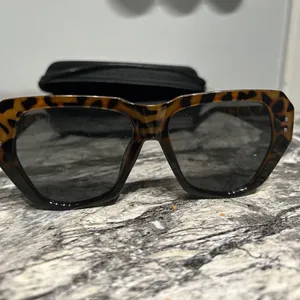 Tortoise Shell Sunglasses Brown thumbnail 2