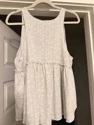 Fourteen & 9th Boutique Top Tank Grey Sleeveless Large thumbnail 3