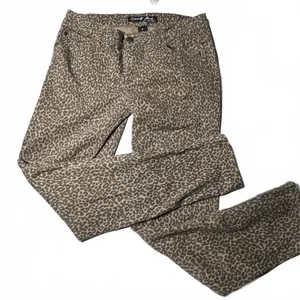 Celebrity Pink Leopard Print Straight Leg Jeans Size 11 thumbnail 1