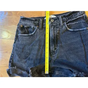 Abercrombie & Fitch The Dad Short Washed Black Distressed High-Rise Denim Jorts thumbnail 8