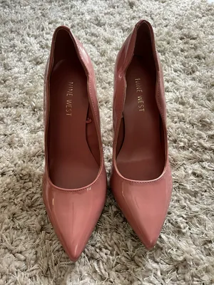 Pink heels woman fashion thumbnail 1