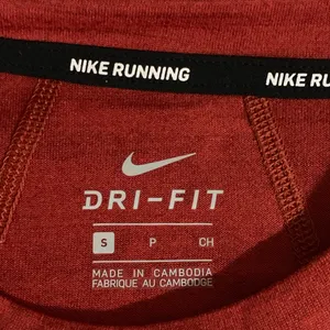 Women’s Nike Running Shirt thumbnail 3
