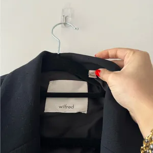 Aritzia Wilfred cherrelle oversized blazer black XXS thumbnail 2