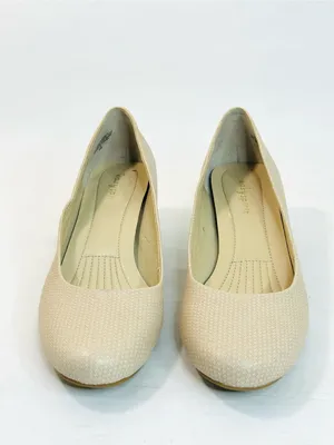 Easy Spirit Cream Woven Leather Kitten Heel Pumps size 9 thumbnail 4