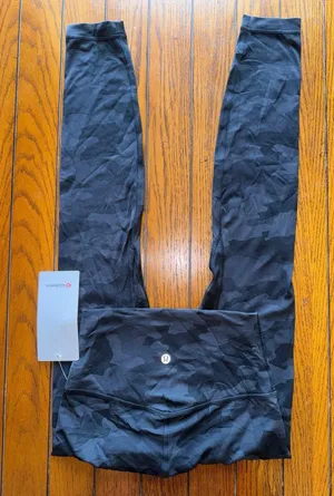 Lululemon Align High Rise 28” Heritage Camo Black Size 4 NWT thumbnail 1