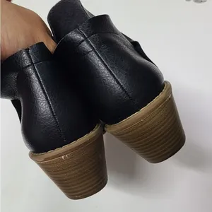 Universal Threads Women's Ankle Booties in Black Size 7 thumbnail 3