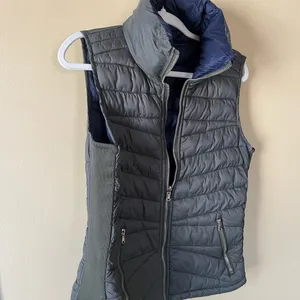 Quilted Reversible Vest in Olive green and Blue thumbnail 2