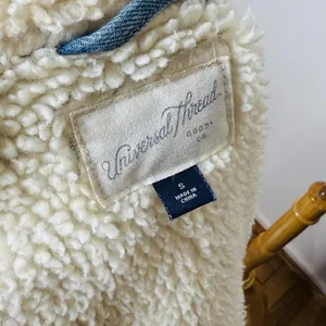 Universal Thread Denim Jacket with Partial Sherpa Lining thumbnail 4