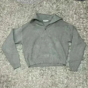 JUSTFAB Half Zip Collared Sweatshirt | Cropped Hoodie Sweater | Green | Size S thumbnail 4