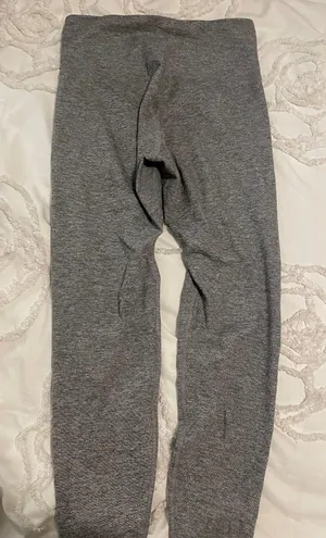 Old Navy Athletic Leggings thumbnail 2