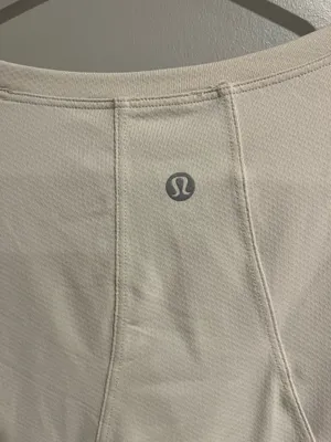 Lululemon cropped top  thumbnail 4