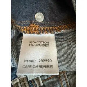 L.L. Bean Favorite Fit Straight Leg Jeans Women’s Size 4 Reg Blue Denim 292220 thumbnail 6
