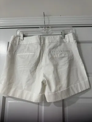 Express Women's Size 6 White Cuffed Chino Mid Rise Shorts Waist 99% Cotton thumbnail 4
